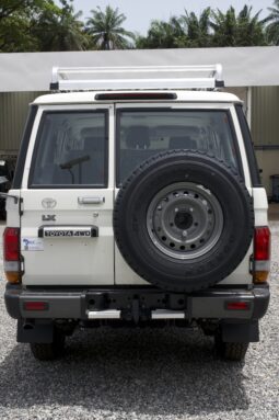 Toyota Land Cruiser 76 Hardtop 4WD